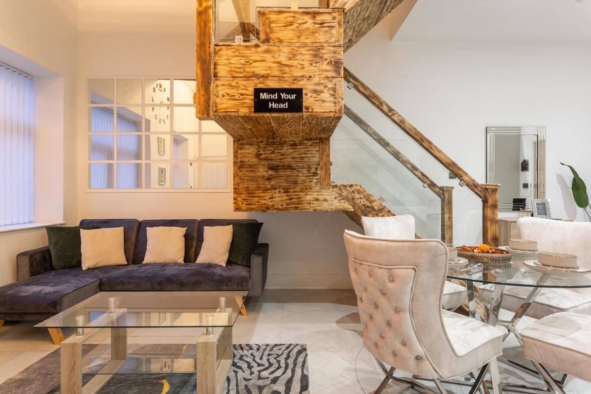Luxury With Jacuzzi Apartment *